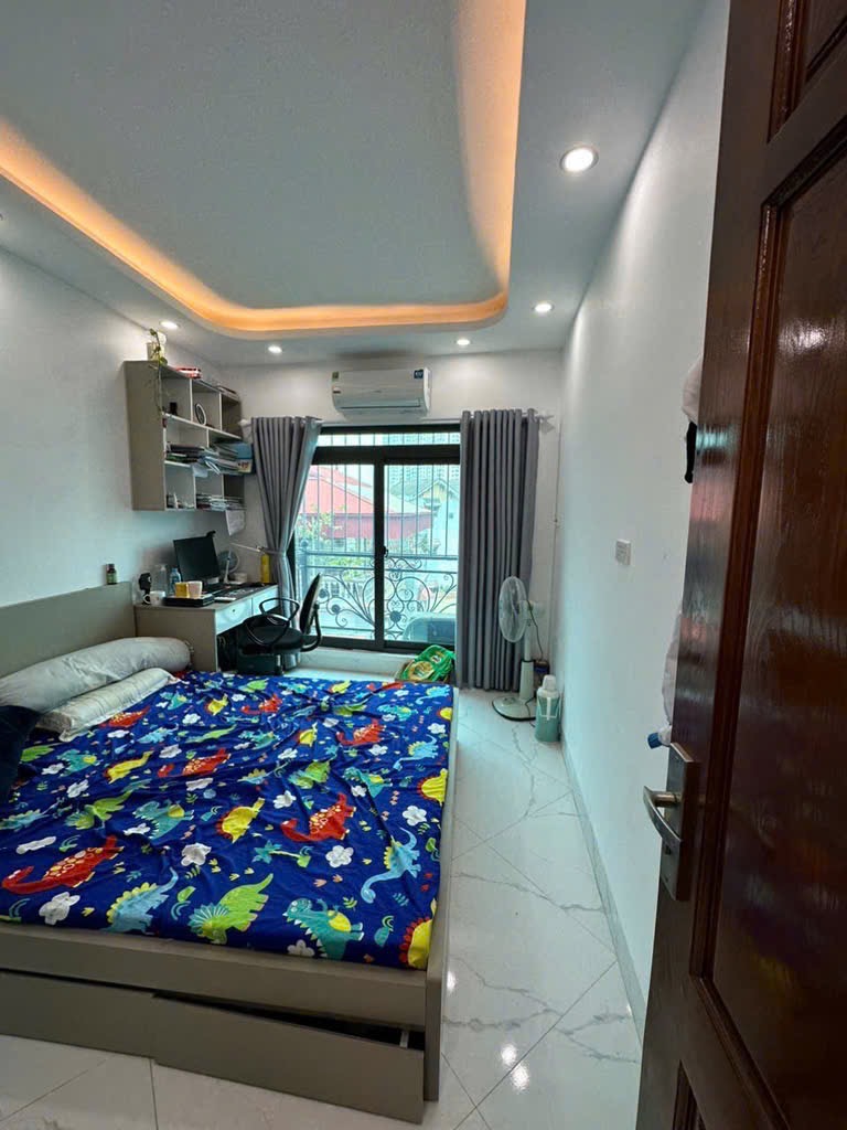 Nhà Siêu phẩm Mậu Lương, Ngõ thông, Nở hậu, gần viện 103,. Nhỉnh 5 ty