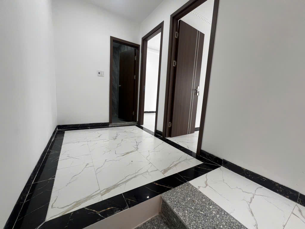 BÁN NHÀ MỚI XÂY PHỐ NGỌC TRÌ - SANG XỊN MỊN ĐẦY ĐỦ CÔNG NĂNG