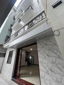 BÁN NHÀ MỚI XÂY PHỐ NGỌC TRÌ - SANG XỊN MỊN ĐẦY ĐỦ CÔNG NĂNG
