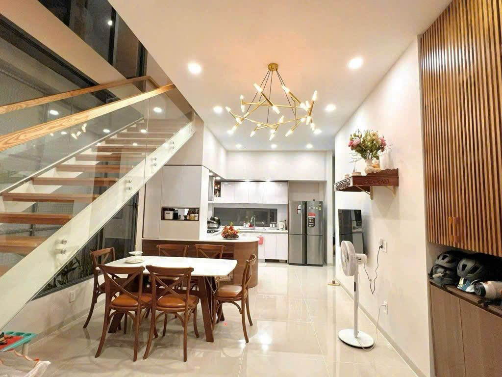 Bán nhà MT đường Nguyễn Hữu Tiến - Tân Phú - 160m2 - 4 tầng -  giá 19 tỷ