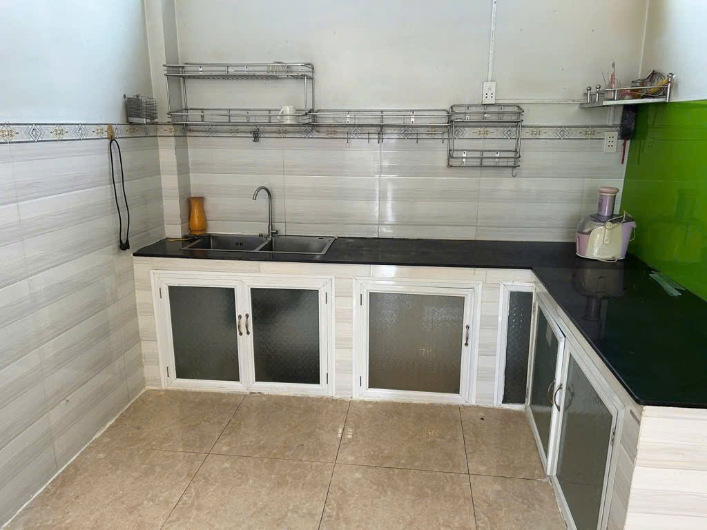 BÁN NHÀ ĐẸP 1 TRỆT 1 LẦU – GẦN VINCOM LÊ VĂN VIỆT – GIÁ 3.4 TỶ