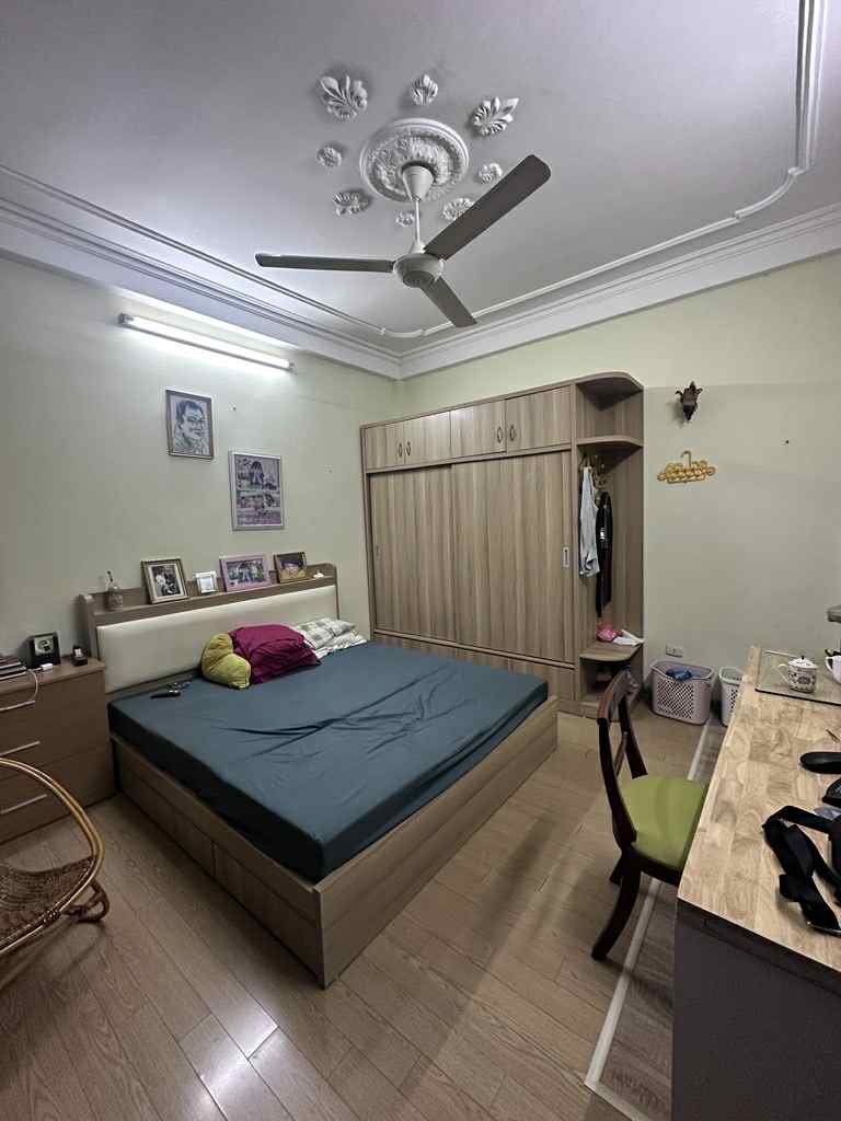 Bán nhà Kim Mã: 5 tầng, lo gốc, dân xây, 6.85 tỷ