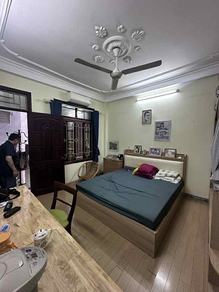 Bán nhà Kim Mã: 5 tầng, lo gốc, dân xây, 6.85 tỷ