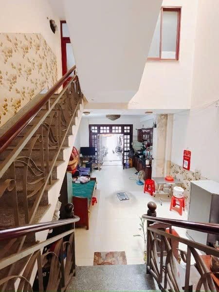 Nguyễn Văn Quỳ , Quận 7 - diện tích khủng - giá chỉ 8.X