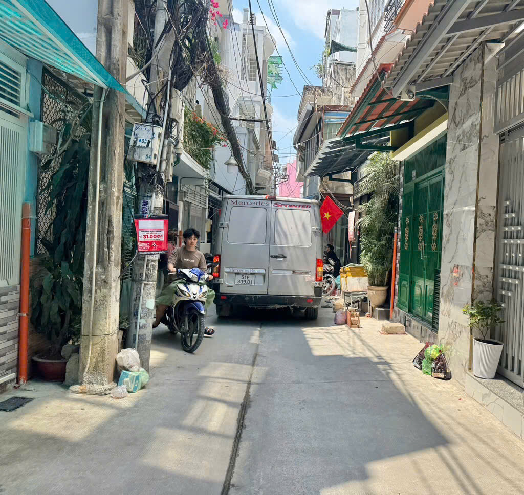 Siêu Phẩm Mới Xây 38m2 SHR 4 Tầng 4 PN Ngay Nguyễn Đình Chiểu Q.3 Với Gần 8 Tỷ Chốt Ngay