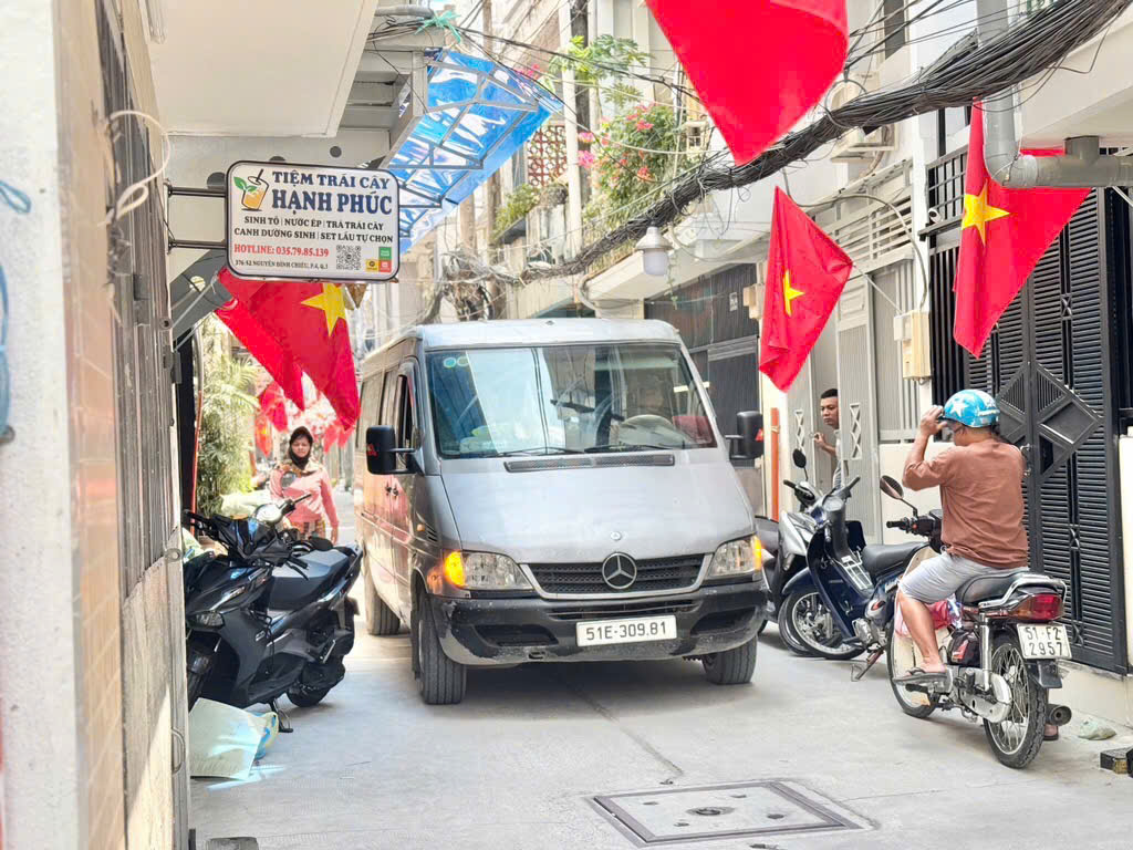 Siêu Phẩm Mới Xây 38m2 SHR 4 Tầng 4 PN Ngay Nguyễn Đình Chiểu Q.3 Với Gần 8 Tỷ Chốt Ngay