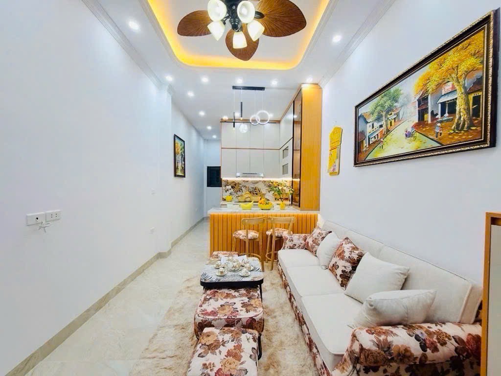 DỌN VỀ Ở NGAY - Cực phẩm 5 tầng - 4 ngủ - SIÊU HIẾM - GIÁ 6.8 TỶ