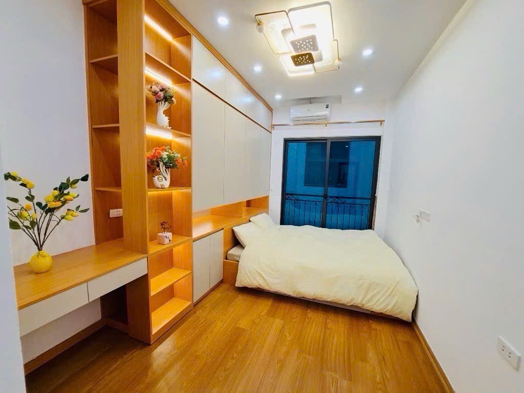 DỌN VỀ Ở NGAY - Cực phẩm 5 tầng - 4 ngủ - SIÊU HIẾM - GIÁ 6.8 TỶ