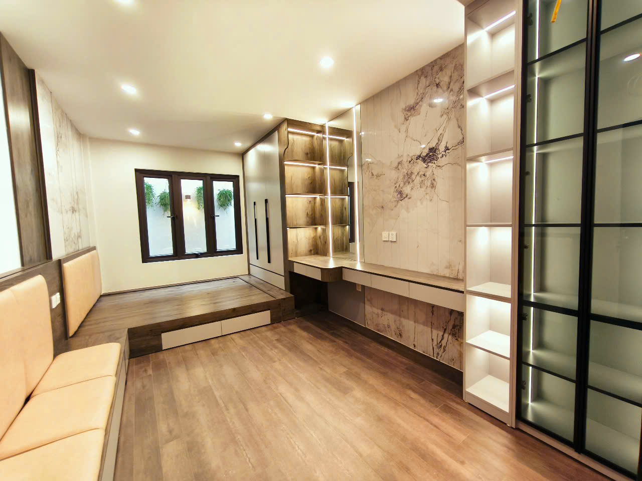 Bán nhà Kim Ngưu 52m x 6 tầng 7 ngủ chính giá 17 tỷ 1