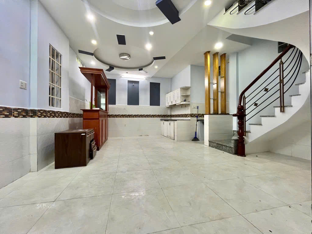 Bán nhà Phan Đăng Lưu Phú Nhuận - HXH lô góc 3 mặt.
