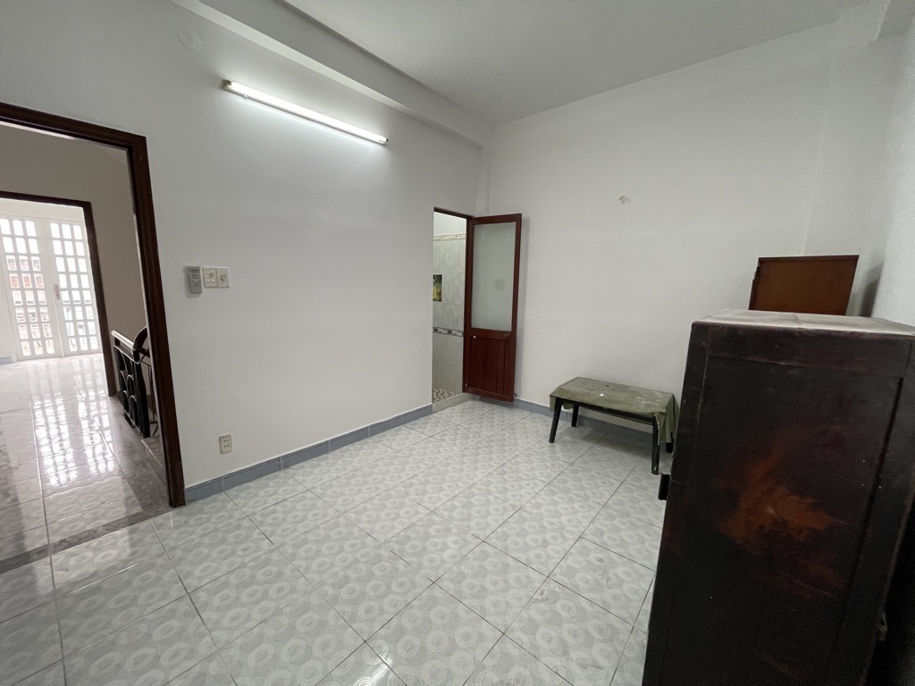 CẦN BÁN GẤP - NHÀ ĐẸP QUẬN 8 - AN DƯƠNG VƯƠNG RA QUẬN 6 - CHỈ 4.8 TỶ