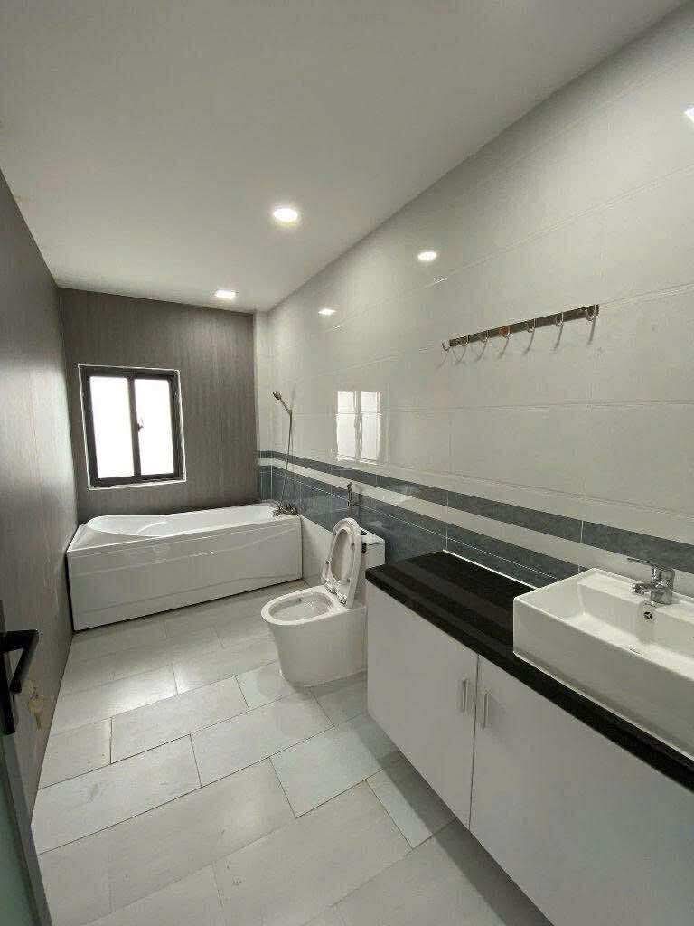 BÁN NHÀ RỘNG 101M2 - HẺM THÔNG XE HƠI - 4 TẦNG BTCT - QUẬN 11