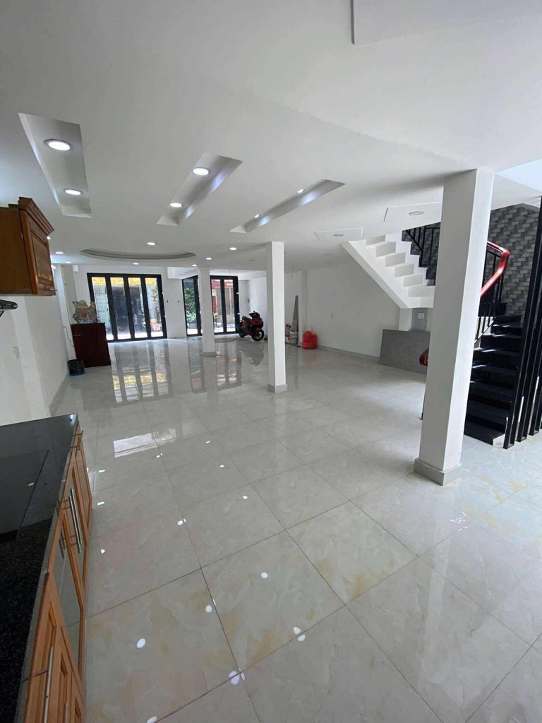 BÁN NHÀ RỘNG 101M2 - HẺM THÔNG XE HƠI - 4 TẦNG BTCT - QUẬN 11