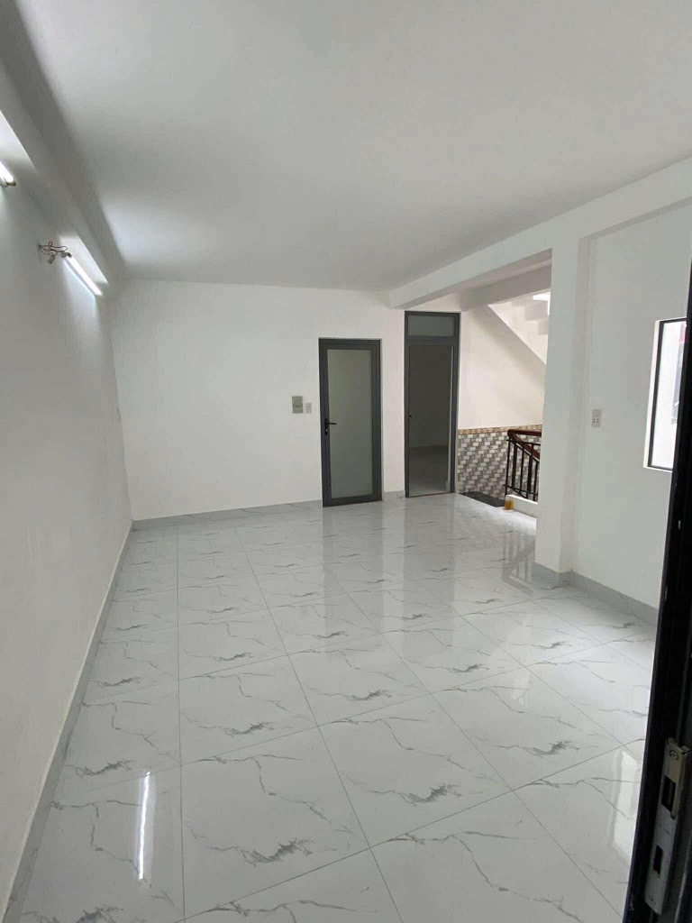 13 TỶ SANG TAY NHANH GỌN - NHÀ RỘNG 101M2 - LẠC LONG QUẬN QUẬN 11 - HẺM THÔNG XE HƠI