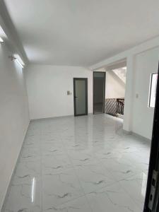 NHÀ RỘNG 101M2 CHỈ 13 TỶ - LẠC LONG QUÂN Q11 - HẺM THÔNG XE HƠI - Ở HOẶC KINH DOANH ĐỀU ĐẸP