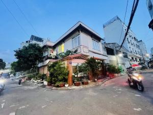 BIỆT THỰ MINI - GÓC 2 MẶT TIỀN HÒA BÌNH - HIỆP TÂN (TÂN PHÚ)