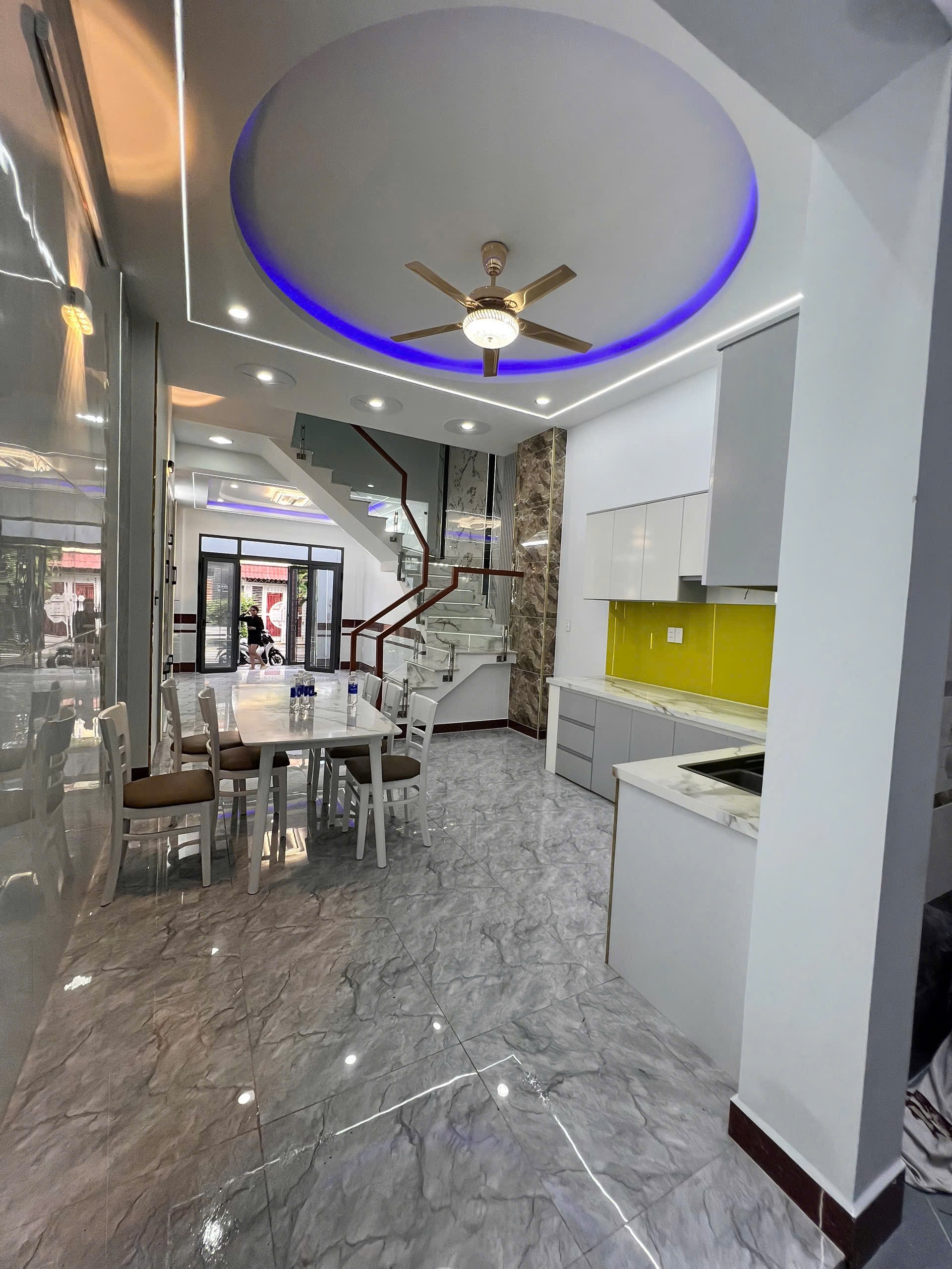 BÁN NHÀ 3 TẦNG - ĐS2- TĂNG NHƠN PHÚ B Q.9 - CHỈ 7TỶ3