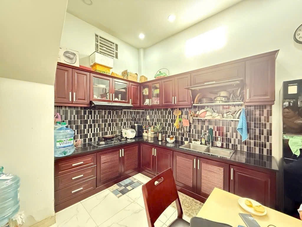 BÁN NHÀ 2 TẦNG-LINH CHIỂU.THỦ ĐỨC - CHỈ 4TỶ6 VÀO Ở NGAY