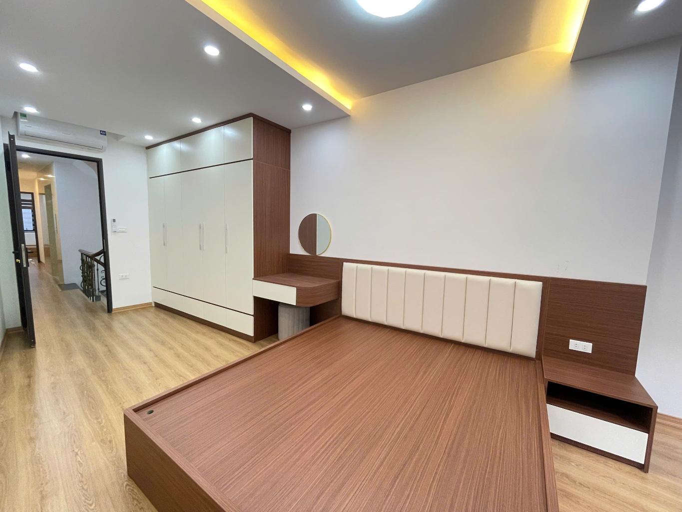 Nhà đẹp Nguyễn An Ninh – Thang máy, full nội thất, ô tô vào nhà