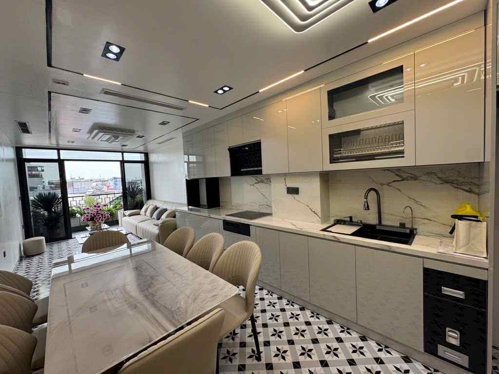 Siêu phẩm Ngọc Thụy tiện ích cực đẹp