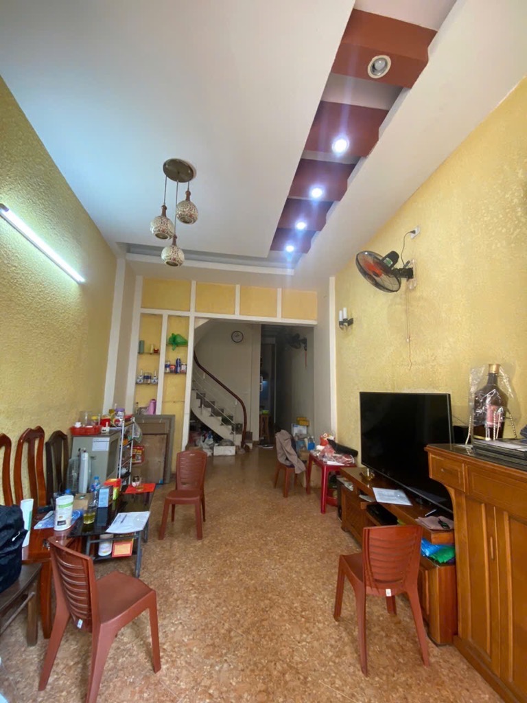 Bán gấp nhà tại Lê Duẩn, Hai Bà Trưng, dt 54m², mt 4.2m, giá chỉ 8.8 tỷ