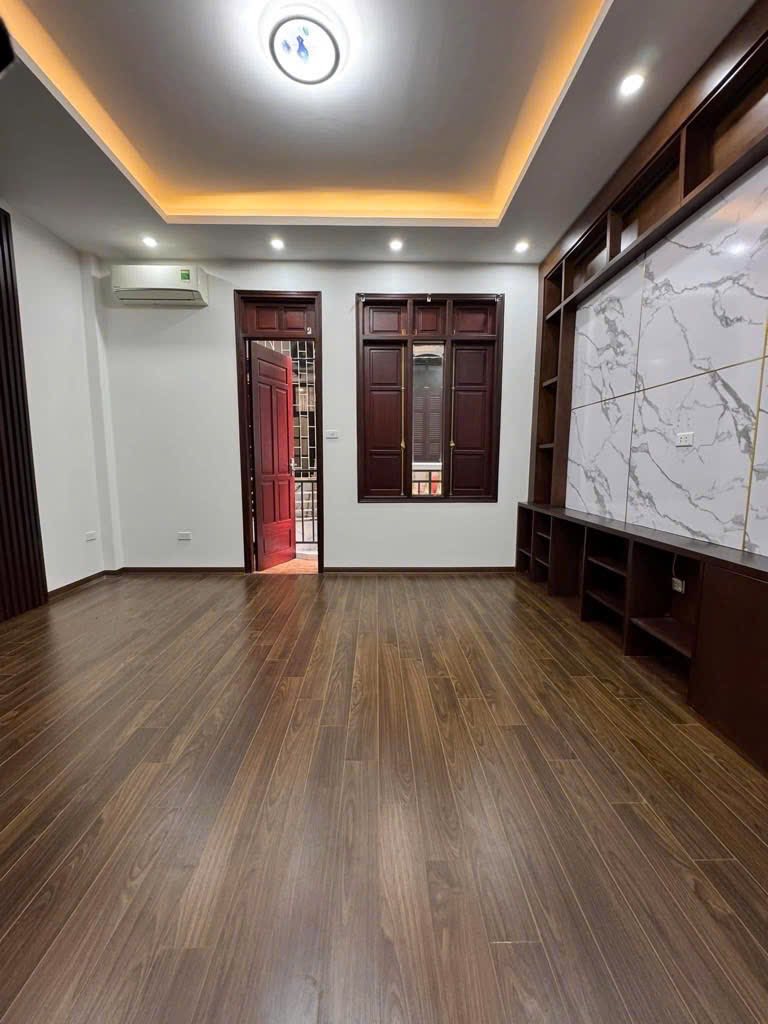 Quan Nhân - Nhà đẹp 2 mặt thoáng - Ô tô đỗ cửa