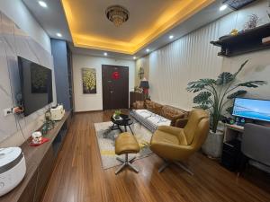 Bán nhà Thanh Trì, vừa ở vừa cho thuê, 3 tầng full nội thất