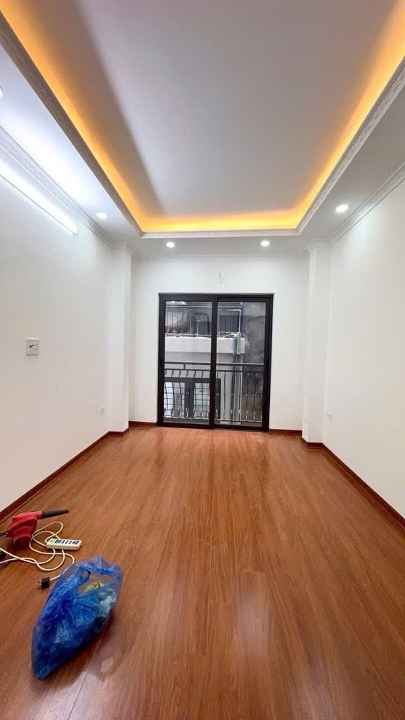 BÁN GẤP NHÀ PHỐ CỬA BẮC PHỐ VIP BA ĐÌNH GIÁP DANH TÂY HỒ HOÀN KIẾM 25M 4T 8,5 TỶ