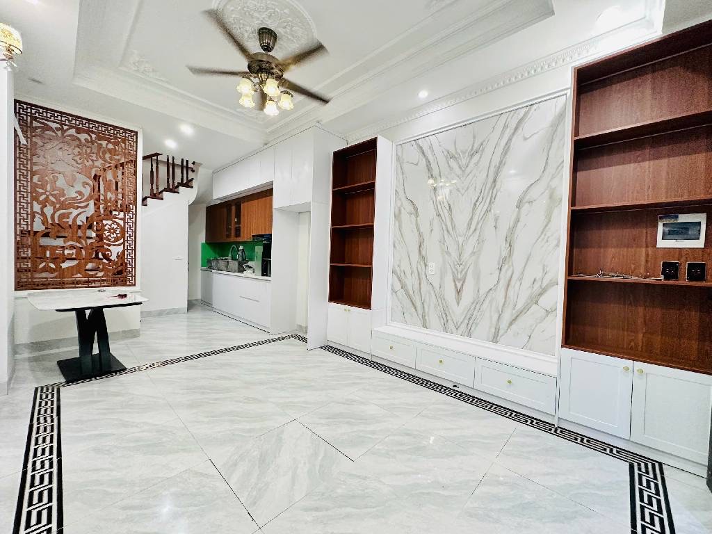 Bán Nhà Phố Trạm-10m ra ngõ ô tô - nhà mới đẹp 5 tầng full nội thất