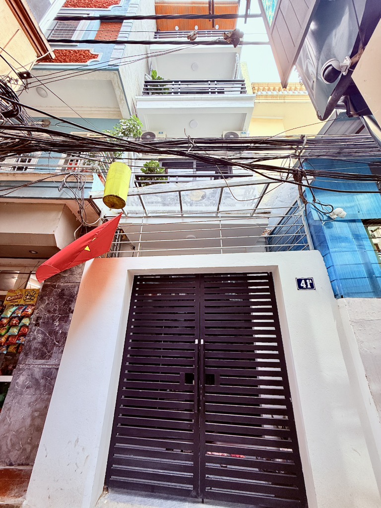 GẤP GẤP - ĐỐNG ĐA - 40 M2– 6.45 TỶ -  TÍNH RA  CHỈ 160TR/M – CÓ NHÀ NGÕ BA GÁC – VÀI BƯỚC RA HỒ BA