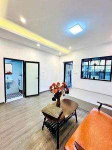 TẬP THỂ PHƯƠNG MAI 46m2 – 2.95 TỶ- TẦNG 3 - LÔ GÓC VÀI BƯỚC RA PHỐ - GẦN TRƯỜNG, CHỢ NGAY DƯỚI CHÂN