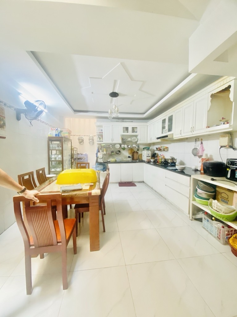 RẺ ĐẸP KHU VỰC, HẺM NHỰA KHU PHÂN LÔ, 71M2, 4 TẦNG, CHỈ HƠN 7 ĐỒNG.