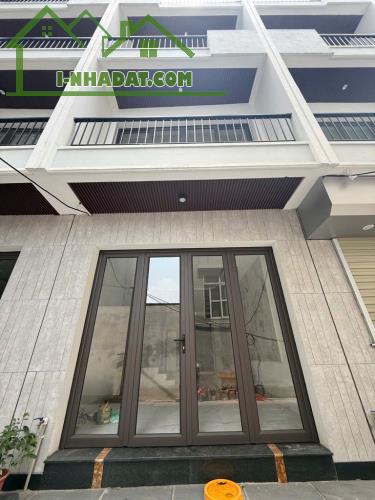 Bán nhà tại thị trấn Đông Anh, nhà mới đẹp, ở ngay 50.5m2 nhỉnh 5 tỷ