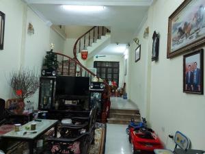 BÁN NHÀ BẮC TỪ LIÊM - Ô TÔ ĐỖ CỬA - MẶT TIỀN RỘNG - NHÀ DÂN XÂY - NGÕ THÔNG 61M GIÁ NHỈNH 8 TỶ