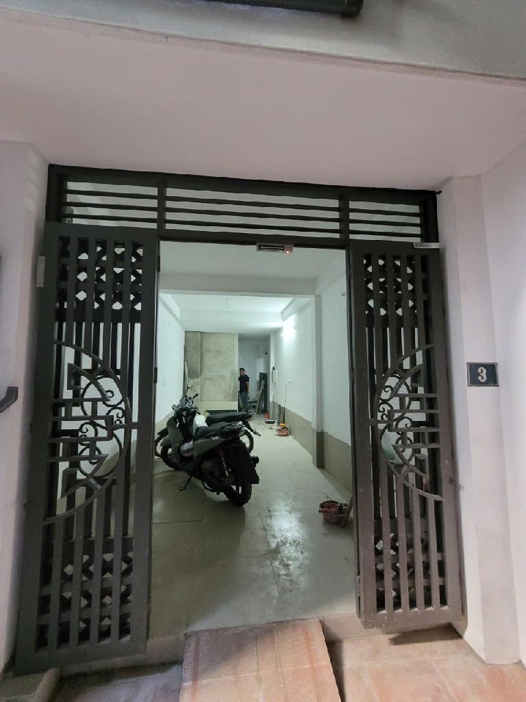 SIÊU PHẨM YÊN XÁ - THANH TRÌ   Nhà 7 tầng có thang máy – doanh thu 20–25 triệu/tháng