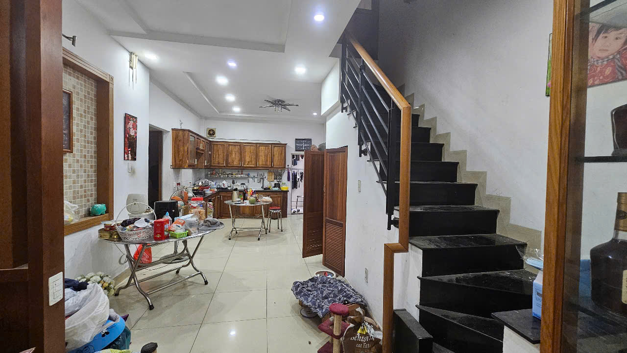 2  MĂTH HXT  ĐHT 42 - 200m2 (9,5x21) 2 sổ A4 - C4 - CHDV, VP Công Ty hoặc 2 căn 6 tầng - 60 tr/m2