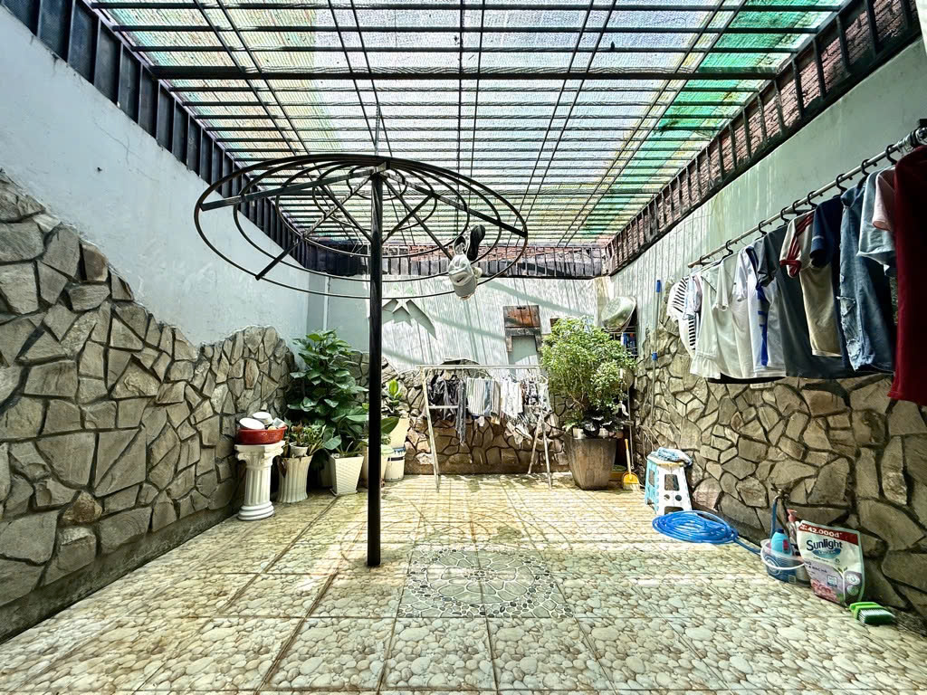 Ô TÔ NGỦ NHÀ - 4 TẦNG - 4M x 18M - KẾ BÊN EMART PHAN HUY ÍCH - GẦN MẶT TIỀN - NHỈNH 6 TỶ