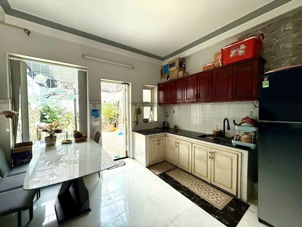 Ô TÔ NGỦ NHÀ - 4 TẦNG - 4M x 18M - KẾ BÊN EMART PHAN HUY ÍCH - GẦN MẶT TIỀN - NHỈNH 6 TỶ