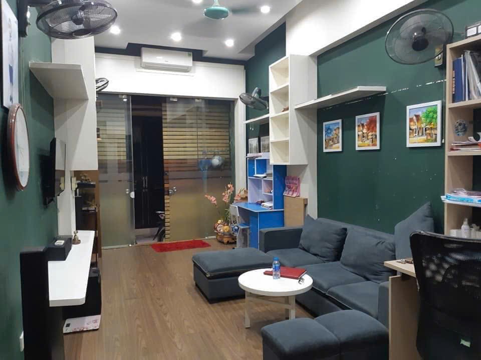 Bán nhà Long Biên