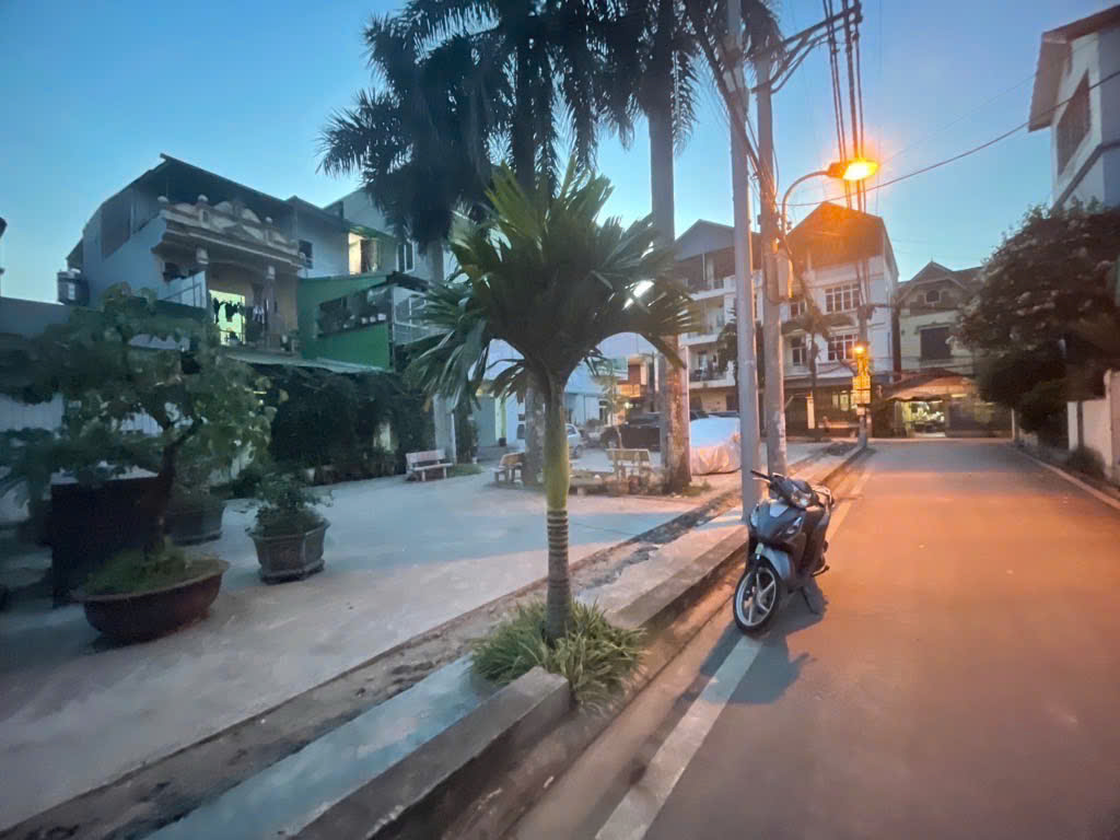 BÁN NHÀ GIA LÂM , OTO TRÁNH, NGÕ THÔNG VIEW ĐẸP THÔNG SỐ VÀNG