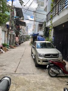 Nhà Đường Mã Lò, Bình Tân – gần sát mặt tiền, xe hơi ra vào thoải mái
