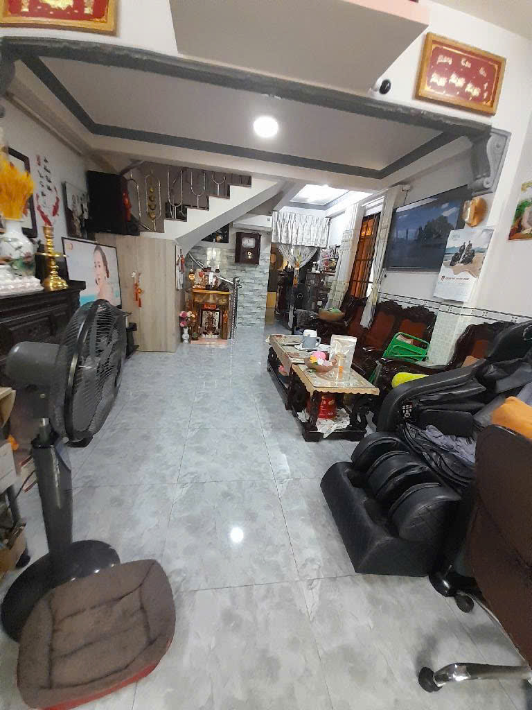 7 tỷ nhà mặt phố gần trung tâm quận 8