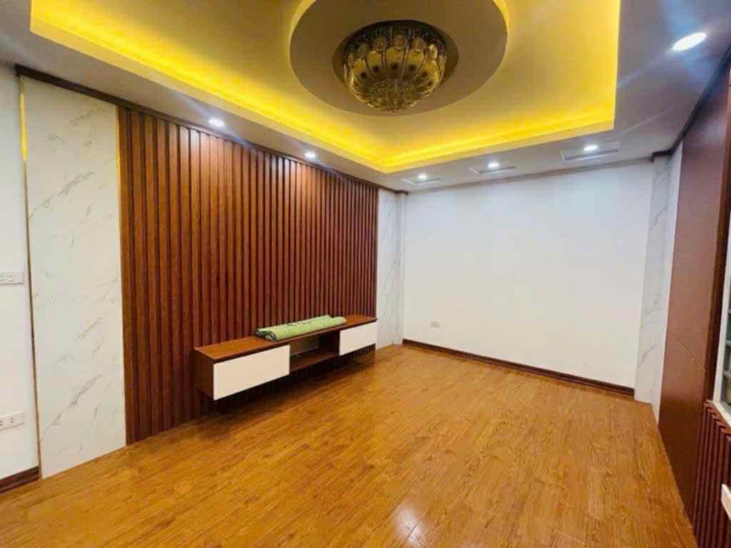BÁN NHÀ TRIỀU KHÚC-DÒNG TIỀN-NGÕ THÔNG -32M2- GIÁ 6.8 TỶ