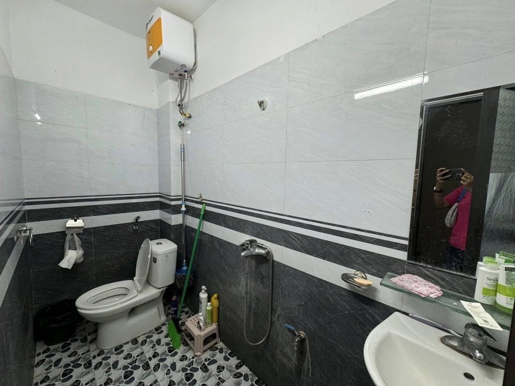 Cần bán gấp nhà mặt phố 30m2, phú lãm hà đông, giá 5,7 tỷ