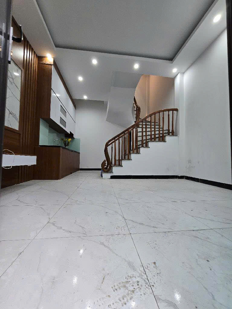 Bán Gấp Nhà mới coong, gần chợ, bệnh viện, sông , 30M2 nhinh 5,1 tỷ