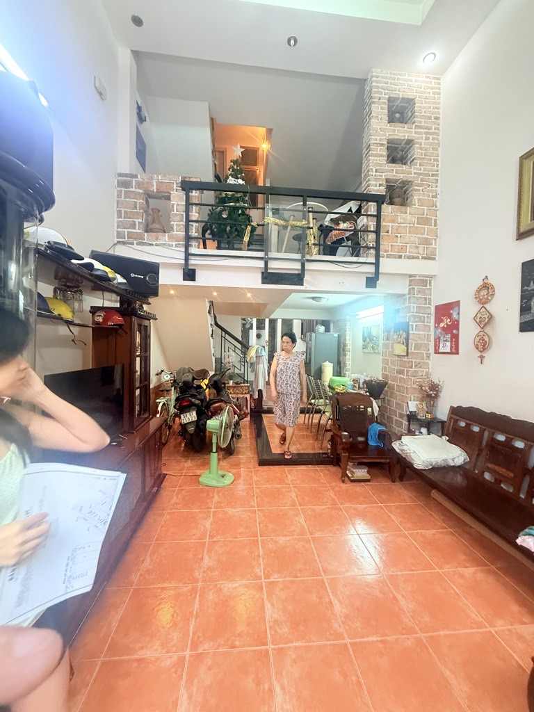 Bán nhà tân phú