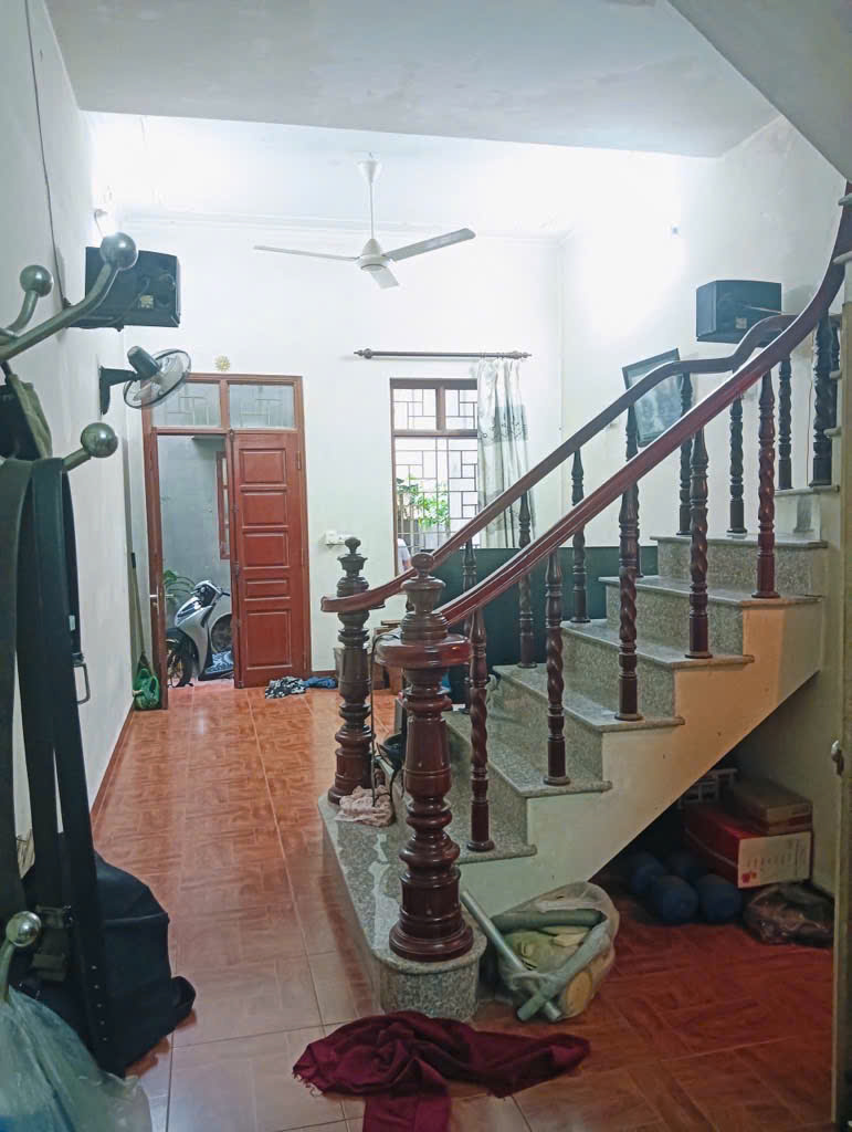NHÀ 3 TẦNG HIẾM NGUYỄN KHOÁI - GIÁ ĐẦU TƯ - DT RỘNG