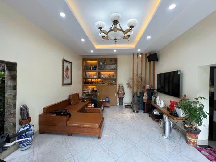 NGUYỄN KHOÁI - Ô TÔ TRÁNH, ĐỖ NGÀY ĐÊM - LÔ GÓC - NHÀ ĐẸP - VĂN PHÒNG - KINH DOANH - HIẾM KHU VỰC
