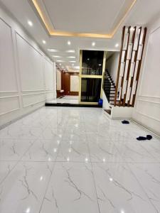 SIÊU PHẨM NHÀ ĐẸP – PHÂN LÔ – GARA Ô TÔ – THANG MÁY
