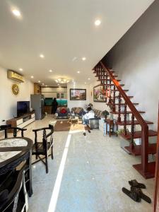SIÊU HIẾM PHỐ NGUYỄN KHOÁI - Ô TÔ GẦN - GIÁ RẺ, Ở NGAY